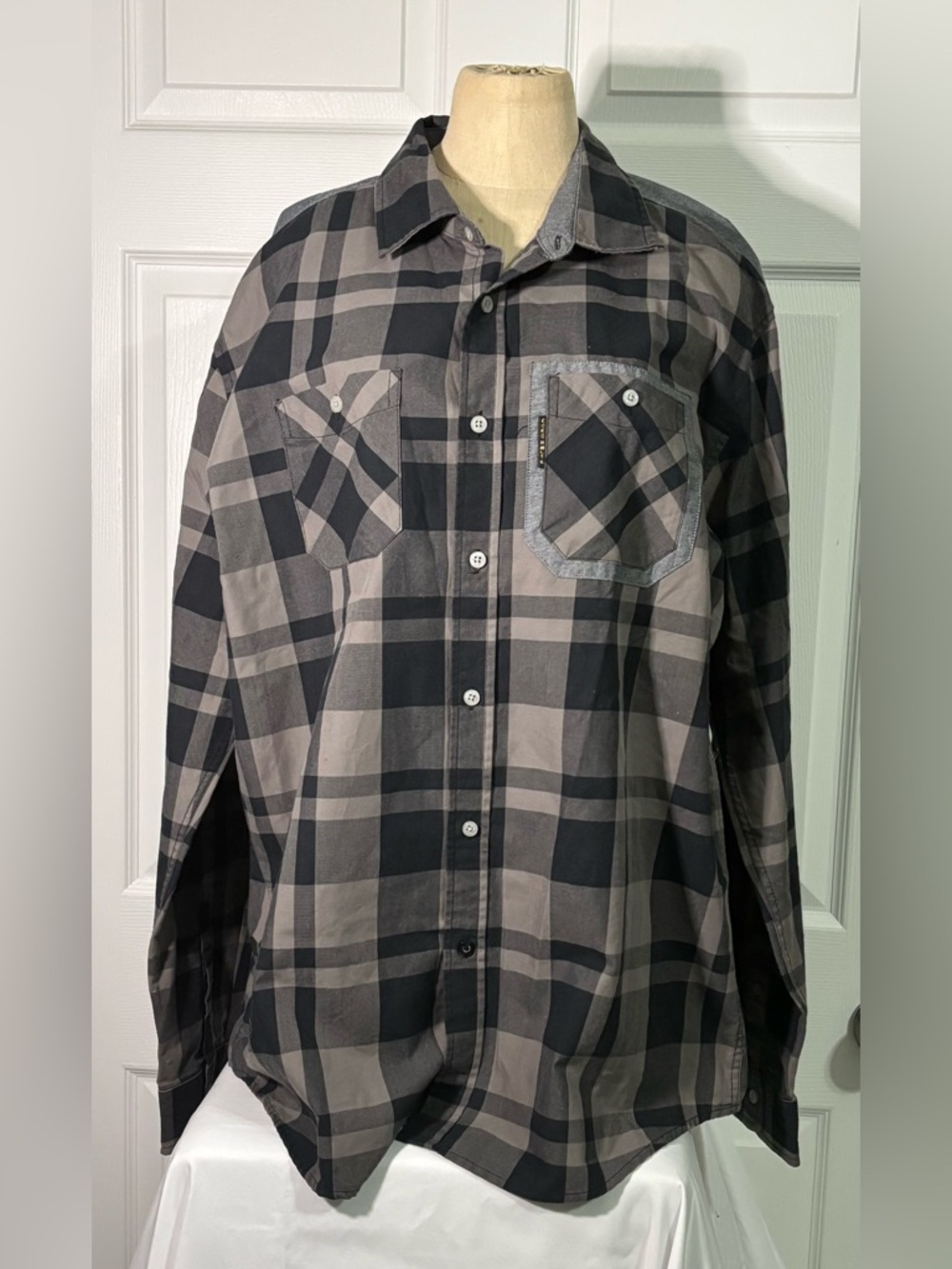 Ecko Unlimited Black and Gray Plaid Button-Down Shirt